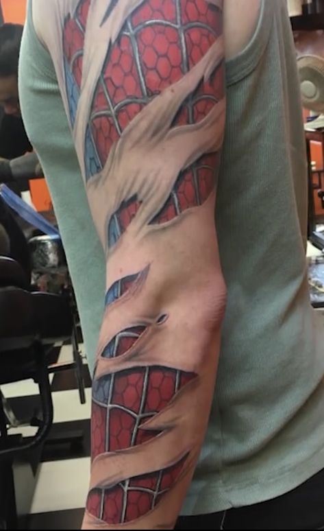 Spiderman Arm Tattoo, Batman Back Tattoo, Spider Man Tattoo Ideas, Spiderman Tattoo Design, Tattoo Spiderman, Spiderman Tattoos, Marvel Tattoo Ideas, Best 3d Tattoos, Tatoo 3d