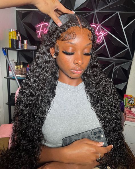 Braid With Curly Hair, Water Wave Wig Hairstyles, Wave Wig Hairstyles, Wig Hairstyles Black Women, Long Water Wave Wig, Butterfly Braids, Hair Butterfly, Water Wave Wig, Butterfly Braid