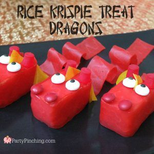 Rice Krispie Dragon Treats for Chinese Lunar New Year easy to make tutorial recipe celebration lucky ideas for dessert kid friendly food that's fun Food Activities For Toddlers, Chinese New Year Desserts, New Year's Snacks, New Year Food, Chinese New Year Food, New Year's Desserts, Chinese Snacks, Food Activities, Chinese Dessert