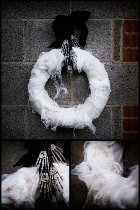 Hands Wreath, Creepy Wreath, Mummy Wreath, Tiny Spiders, Easy Wreath, Skeleton Wreath, Hallowen Ideas, Diy Halloween Wreath, Spooky Skeleton