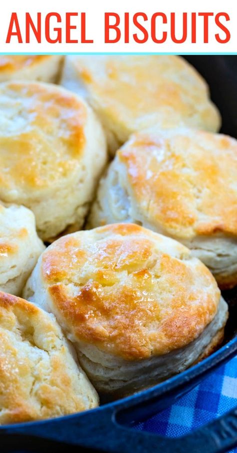 Southern Biscuits Recipe, Angel Biscuits, Southern Buttermilk Biscuits, Buttermilk Biscuit, Recipe Bread, Southern Biscuits, Southern Kitchen, Yeast Rolls, Biscuits Recipe