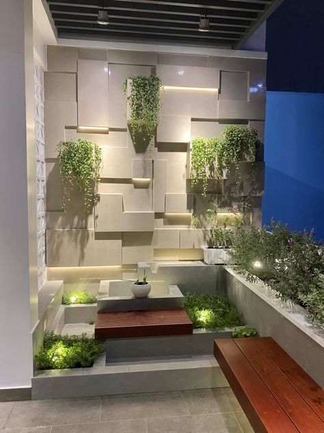 Outdoor Accent Wall, Outdoor Zen Garden, Small Apartment Balcony Ideas, Water Fountain Design, Compound Wall Design, Wall Planters Indoor, Terrace Garden Design, Small Balcony Design, Small House Design Exterior