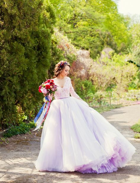 9 Pretty Purple Wedding Dresses for the Non-Traditional Bride -Beau-coup Blog Purple Wedding Dresses, Lavender Ball Gown, Lavender Wedding Dress, Home Decor Classic, Wedding Shoes Vintage, How To Dress For A Wedding, Purple Wedding Dress, Lilac Wedding, Cocktail Drink