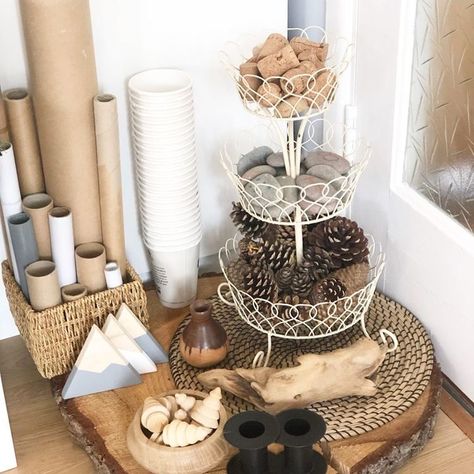 Construction Reggio Emilia, Loose Parts Reggio Emilia, Reggio Inspired Playroom, Early Years Curiosity Approach, Adding Natural Light To Your Home, Early Years Art Area, Curiosity Approach Construction Area, Curiosity Approach Preschool, Eyfs Room Ideas