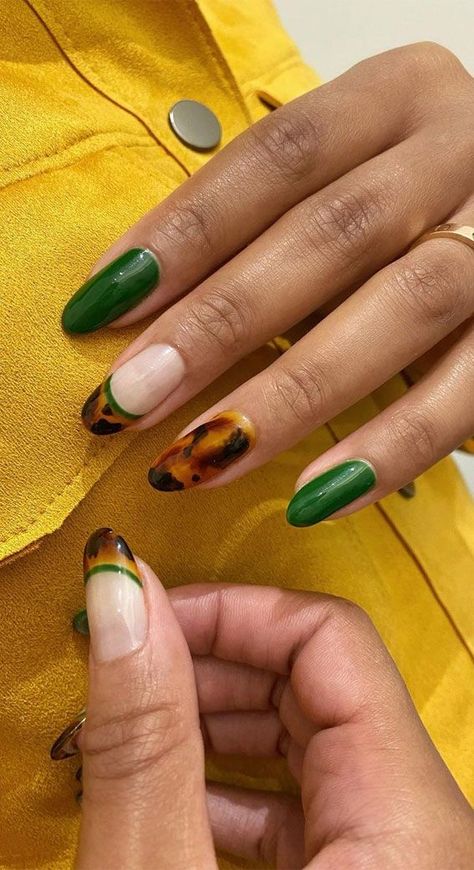 Green Nails Olive, Green Nails For Summer, Nails Olive Green, Nails Neon Green, Nails Olive, Tortoise Nails, Tortoise Shell Nails, Sage Green Nails, Shell Nails