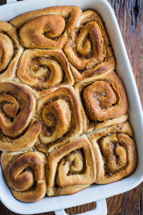 Lavender Cinnamon Rolls- this recipe is VEGAN and gluten free and completely delicious!! Caramel Pecan Sticky Buns, Plant Based Dessert Recipes, Rolls Food, Vegetarian Recipes Dessert, Spring Recipes Dessert, Pecan Sticky Buns, Gluten Free Cinnamon Rolls, Favorite Breakfast Recipes, Vegetarian Desserts