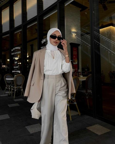 ★ amanina_zakaria Classy Outfit Hijab, Modest Fits Aesthetic Hijabi, Old Money Aesthetic Hijab, Outfit Ideas Aesthetic Hijab, Hijabi Old Money, Hijabi Old Money Outfits, Hijabi Business Women, Old Money Birthday Outfit, Arab Hijab Style