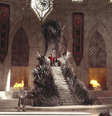 House Of The Dragon Visualization, The Iron Throne Art, Iron Throne Aesthetic, Iron Throne Art, Old Valyria Art, Game Of Thrones Iron Throne, Got Art, The Iron Throne, Game Of Thrones Artwork