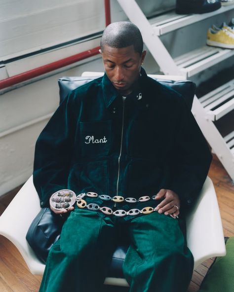 Everything must go — Pharrell Williams is selling off his legacy | Financial Times Outlander Magazine, Hollaback Girl, Making Toys, Worlds Apart, 2000s Outfits, Custom Jewellery, Making Jewellery, Mens Outfit Inspiration, Women’s Rights