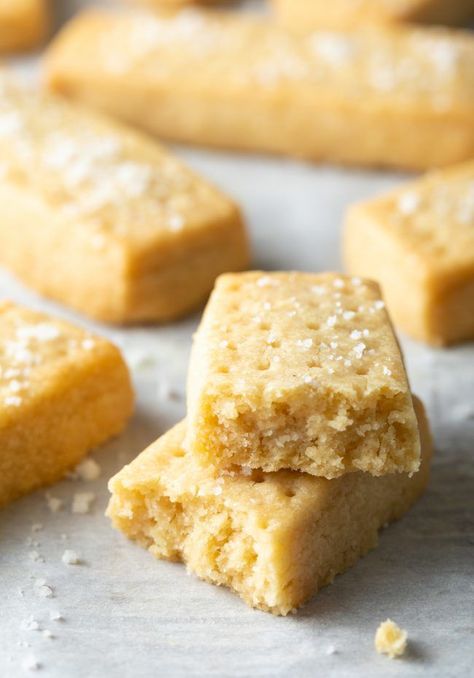 Scottish Shortbread Cookies - By far the easiest recipe for making traditional buttery shortbread cookies from scratch, and perfect for customizing with your favorite extra goodies! #scottishshortbread #shortbreadcookies #easyshortbreadcookies #shortbreadcookierecipe #aspicyperspective Scotland Recipes, Traditional Shortbread Recipe, Best Shortbread Cookie Recipe, Easy Shortbread Cookie Recipe, Scottish Desserts, Shortbread Recipe Easy, Shortbread Cake, Scottish Shortbread Cookies, Best Shortbread Cookies