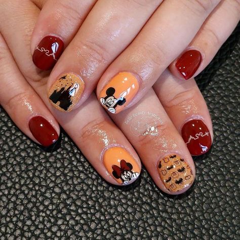 Mickey Mouse Fall Nails, November Disney Nails, Fall Disney Nails Acrylic, Disney Thanksgiving Nails, Thanksgiving Disney Nails, Autumn Disney Nails, Mickey Mouse Halloween Nails, Fall Disney Nails, Halloween Disney Nails