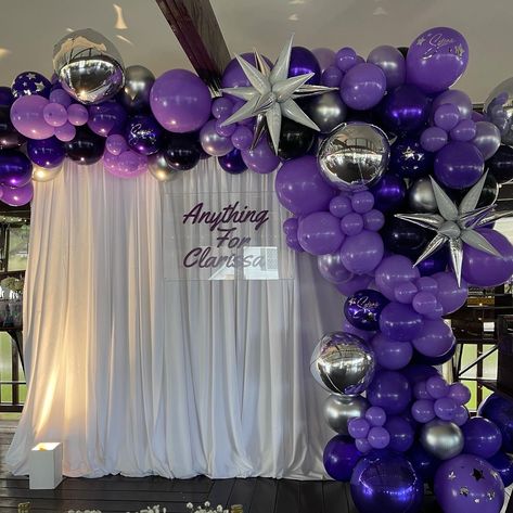 Black Silver And Purple Party, Party Ballons Decoration Purple, Silver And Purple Balloon Garland, Purple Black Silver Balloon Garland, Purple Graduation Party Ideas, Purple Black And Silver Backdrop, Purple Birthday Party Decorations, Metalic Purple Balloon Garland, Deco Violet