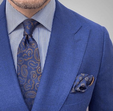 Shirt & Tie Combinations With A Navy Suit 40s Mens Fashion, Dark Navy Blue Suit, Navy Blue Suit Men, Shirt And Tie Combinations, Suit Combinations, Navy Striped Shirt, Blue Suit Men, Shirt And Tie, Navy Blue Suit