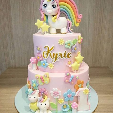 Unicorn Themed Birthday Cake, Unicorn Academy Cake, Unique Unicorn Cake Design, Unicorn Cakes For Girls Birthday, Unicorn Princess Cake, Cute Unicorn Cake, Unicorn Theme Cake, Unicorn Rainbow Cake, Fondant Unicorn Cake Toppers