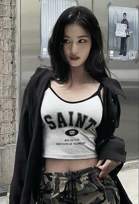 Sana Hot Pics, Twice Sana Edit, Sana Outfits, Sana Fashion, Korean Hairstyle Ideas, Coolest Hairstyles, Bang Styles, Hairstyles 2024, Sana Minatozaki