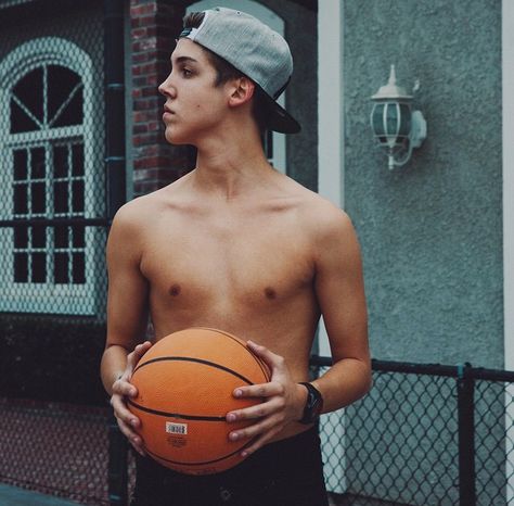 HOLLY SHOOT IM DEAD! GAME OVER!! Macon Boys, Hunter Rowland, Our2ndlife, Matt Espinosa, I Love Basketball, Matthew Espinosa, Magcon Boys, Cameron Dallas, Love And Basketball