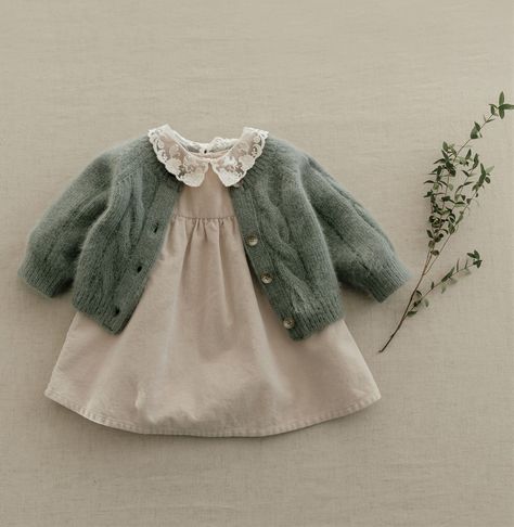 Baby Girl Vintage Outfits, Vintage Baby Outfits, Newborn Baby Girl Dresses, Baby Fall Outfits, Baby Clothes Vintage, Vintage Baby Girl Clothes, Newborn Baby Girl Outfits, Soft Beige Color, Baby Girl Style