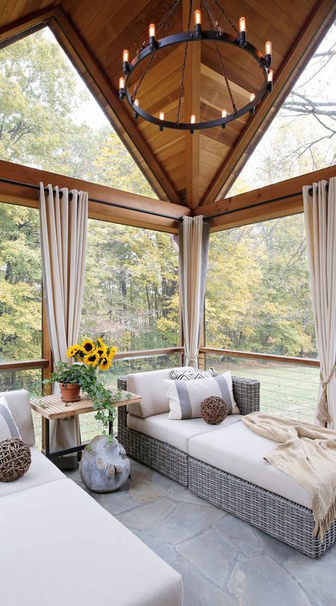 26+ Small Sunroom ( SMART & CREATIVE ) - Cozy Sunroom Ideas Sunroom Curtain Ideas, Small Sunroom Designs, Sunroom Flooring Ideas, Sunroom Curtains, Cozy Sunroom Ideas, Sunroom Seating, Small Sunroom Ideas, Sunroom Flooring, Cozy Sunroom