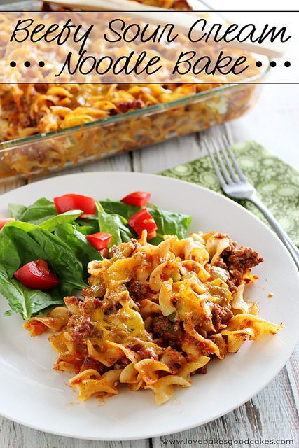 This Beefy Sour Cream Noodle Bake is pure comfort food! Wide egg noodles and a meaty sauce with a creamy middle layer, all topped with Cheddar cheese! #comfortfood #easydinnerideas #pasta Sour Cream Noodle Bake, Love Bakes Good Cakes, Noodle Bake, Good Cakes, Resep Pasta, Ground Beef Casserole Recipes, Beef Casserole Recipes, Ground Beef Casserole, Amish Recipes