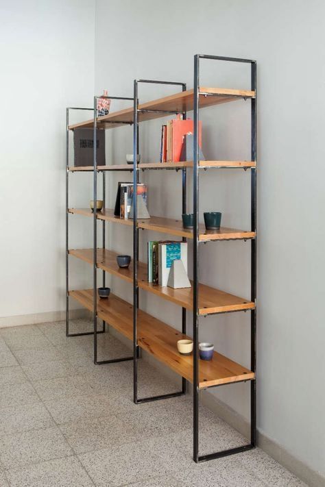 Steel Frame Furniture, Rak Display, Shelf Furniture, Vintage Industrial Decor, Store Design Interior, Bookcase Shelves, Store Interior, Shop Interiors, Metal Furniture