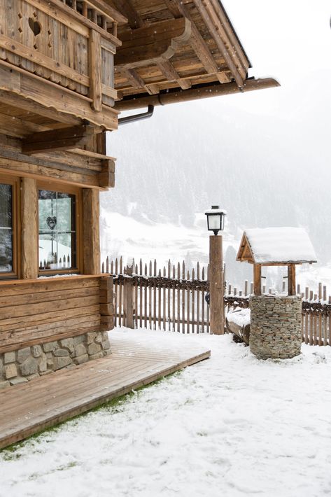 Are you looking for a winter wonderland getaway in Austria? I have collected my very favorite chalets & mountain resorts and published the full list on the blog! #winterholidays #visitaustria #austria #winterinaustria #chalets Eco Construction, Wooden Cabin, Chalet Design, Chalet Style, Beautiful Cabins, Travel Landscape, Cabin Living, Winter Cabin, Lodge Style