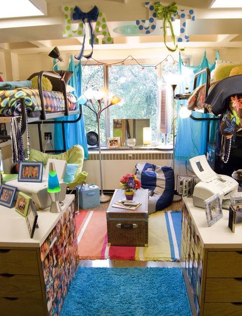 20 Amazing Penn State Dorm Rooms for Dorm Decor Inspiration Penn State Dorm, Dorm Layout, Dream Dorm, Dorm Sweet Dorm, College Living, Cool Dorm Rooms, Cute Dorm Rooms, Dorm Room Inspiration, Dorm Living