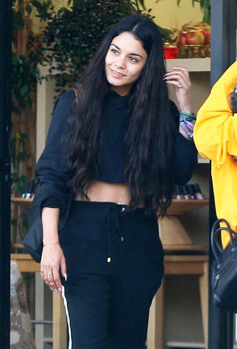 Vanessa Hudgens Hair, Vanessa Hudgens Outfits, Stella Hudgens, Vanessa Hudgens Style, Candice Patton, Cute Lazy Day Outfits, Lazy Day Outfits, Vanessa Hudgens, Celebrity Photos