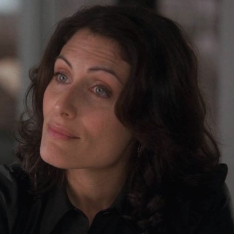 Dr Cuddy, Deb Makeup, Women Faceclaims, Lisa Cuddy, Lisa Edelstein, House Cast, Gregory House, Character Personality, Hugh Laurie