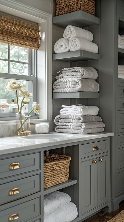 Chic Laundry Room Ideas, Elegant Laundry Room, Laundry Room Decor Ideas, Perfect Laundry Room, Custom Laundry Room, Stylish Laundry Room, Dream Laundry Room, Laundry Room Layouts, Laundry Room Renovation