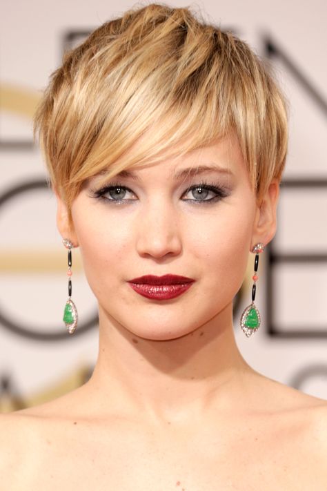 One day Jennifer Lawrence Short Hair, Jennifer Lawrence Hair, Long Pixie, Short Pixie Haircuts, Short Pixie Cut, Short Blonde, Short Blonde Hair, Short Hair Styles Pixie, Pixie Cuts