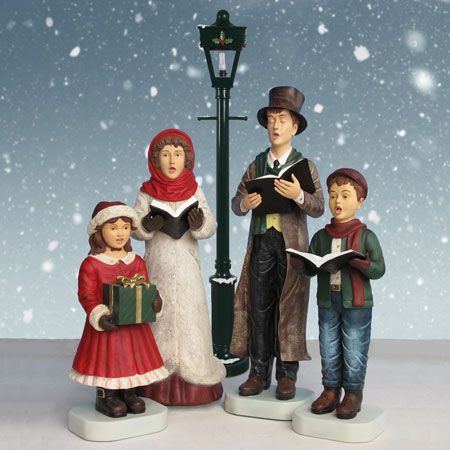 Caroler Family with Lamp Post Christmas Lamp Post Decorations, Christmas Carolers Decorations, Christmas Lamp Post, Christmas Carolers, Christmas Yard Art, Christmas Lamp, Colonial Christmas, Christmas Yard, Old Fashioned Christmas