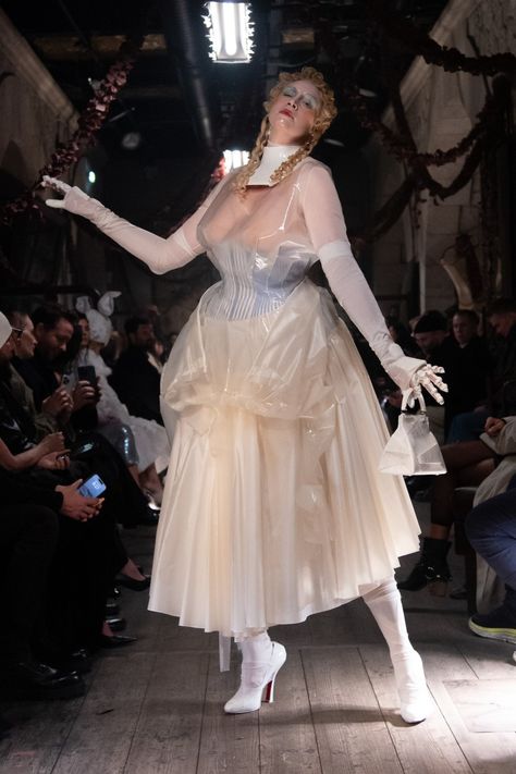 Gwendolyn Christie, Collection Couture, Moda Paris, Couture Mode, Fashion Forever, Pat Mcgrath, Couture Week, Couture Runway, John Galliano