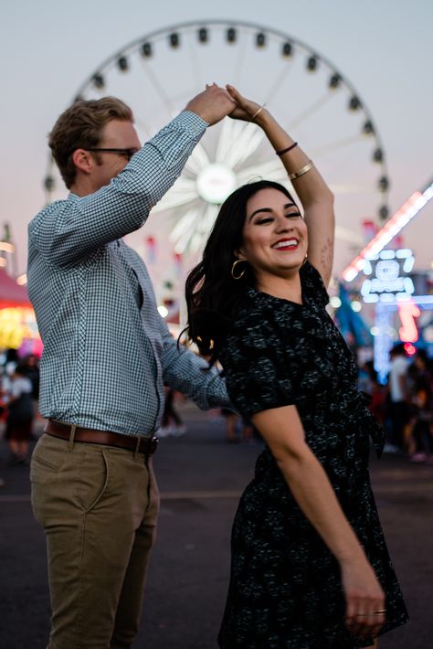 Fair Photography Couples, Fair Engagement Pictures, Fair Photoshoot Couple, Fair Couples Photoshoot, Carnival Photo Shoots, Fair Pics, Fair Photoshoot, Carnival Photos, Fair Pictures