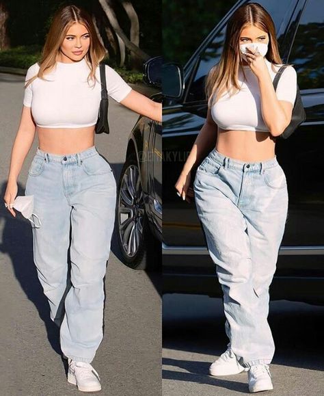 Kylie Jenner Street Style, Look Kylie Jenner, Looks Kylie Jenner, Trajes Kylie Jenner, Estilo Kylie Jenner, Kylie Jenner Look, Kyle Jenner, Toned Tummy, Top And Jeans