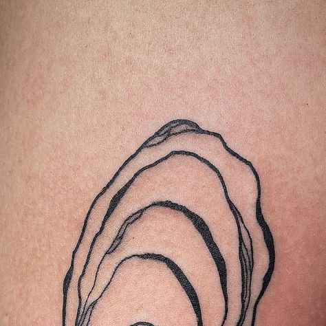 ᴄᴊ 🇮🇷 🇦🇫 | Oyster for Rosie :) I love doing oysters apparently lol hmu 4 custom oyster 🥴 . . . . . #oyster #oystertattoo #linework #blackwork #miami... | Instagram Fine Line Oyster Tattoo, Oyster Shell Tattoo, Oyster Tattoo, Shell Tattoos, Oyster Shell, Line Tattoos, Fine Line, Tattoo Idea, Blackwork