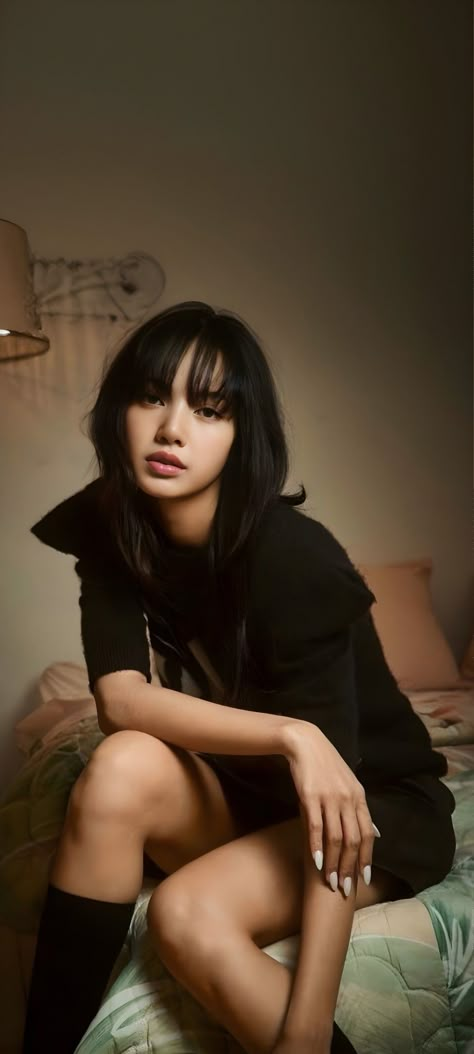 Lisa Manoban Wallpaper, Lisa Wallpaper Aesthetic, Lalisa Manoban Wallpaper, Worst Makeup, Christina Lorre, Lisa Manoban, Pop Photos, Lisa Blackpink Wallpaper, Lalisa Manobal