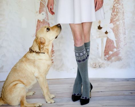 Mic: The quest to make compression socks cool  #vimvigr #compressionsocks #coolsocks Socks And Clogs, Winter Style Guide, Flats With Arch Support, Sock Outfits, All Day Everyday, Preppy Look, Muscle Recovery, Air Travel, Compression Socks