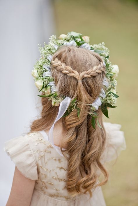 15 Gorgeous Flower Girl Hairstyles via Brit + Co Girl Hairdos, Braided Half Up, Flower Girl Hairstyles, Half Up Hair, Wedding Beauty, Down Hairstyles, Bridesmaid Hair, Flower Crown, Pretty Hairstyles