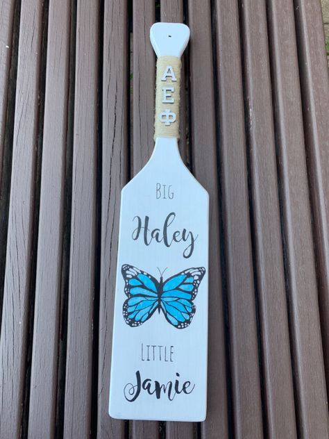 Sorority Paddles Butterfly, Paddle Board Ideas Sorority, Butterfly Sorority Paddle, Butterfly Paddle Sorority, Paddle Sorority Big, Paddle Sorority, Paddles Sorority, Big Little Paddles, Little Gifts Sorority