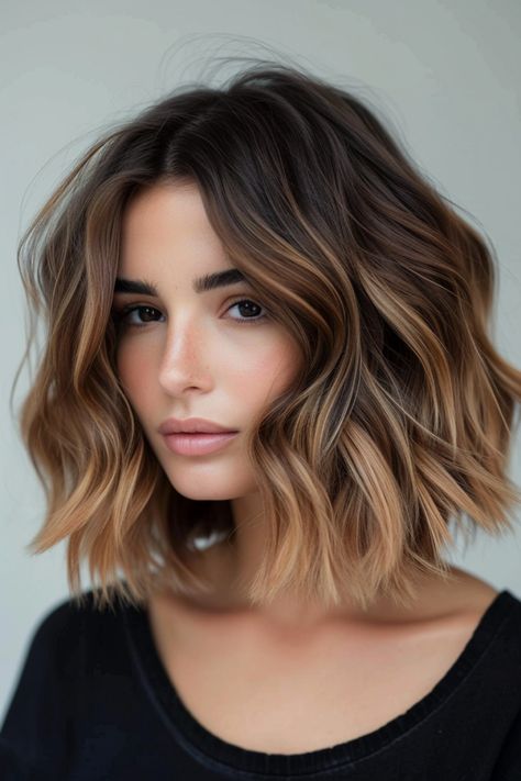 53+ California Brunette Hair Ideas Short Hair Brown To Blonde Balayage, Balayage Hair Brunette Bob, Hair Color Ombre Brown, Caramel Shoulder Length Hair, Trendy Hair Color Short Hair, Bob Ombre Brunette, Short Brunette Ombre, Balayage Hair Summer 2024, Caramel Hair Bob