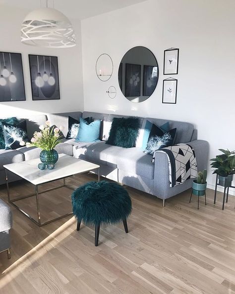 Teal Living Rooms, Living Room Furniture Layout, First Apartment Decorating, Glam Living Room, Small Living Room Decor, Living Room Decor Cozy, Living Room Decor Modern, Decor Home Living Room, Living Room Decor Apartment