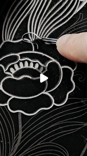 Maarit Hänninen Linocuts on Instagram: "Carving the new thank-you card. I had to put printmaking on pause for a while because life was getting in the way, but now I'm back. This is actually the second time I'm carving this block because the flowers in the original design had too much white, and it looked too busy. I decided to make the flowers completely black, and I really like it now. Hope everything prints well 🤞 . . . #linocut #printmaking #linocutting #linocarving #linogravure #linoprinting #linocutprint #artprocess #artreel #processvideo #blockprinting #reliefprinting #woodcut #artwork #craftsmanship #floraldesign" Linocut Printmaking, Relief Printing, Too Busy, Process Art, Lino Print, Linocut Prints, The Flowers, Linocut, Then And Now