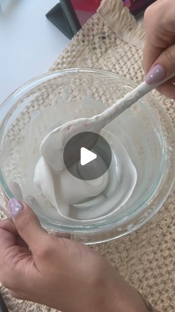 Jenny on Instagram: "⤵️Tips & advice: 💗

Royal icing is what’s primarily used for decorating sugar cookies! Depending on what designs you’re making on your cookies, you will probably need a couple icing consistencies!
Getting the consistencies right is imo the most important thing you need to learn about decorating sugar cookies! 

The 3 consistencies I use in pretty much all my cookie sets are : Outline, medium, and flood. (sometimes I use a stiff consistency but usually only need it that thick if I’m doing florals) to get these dif consistencies you just add in more water to thin the icing out. I use a spray bottle of water and add in water little by little. It’s easier to add water to thin icing than it is to add powdered sugar to thicken it back up so I go in small increments!

-outli Perfect Royal Icing, Icing Consistencies, Decorating Sugar Cookies, Cookie Sets, Bottle Of Water, More Water, Sugar Cookies Decorated, Royal Icing, 3 Things