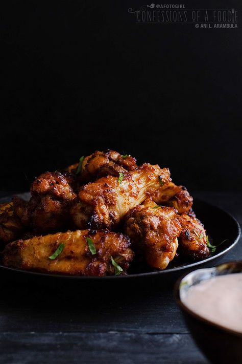 Wings Food, Yogurt Dipping Sauce, Wings Photography, Spicy Grilled Chicken, Harissa Chicken, Chicken Wing Sauces, Mint Yogurt, Dipping Sauces Recipes, Chicken Wing