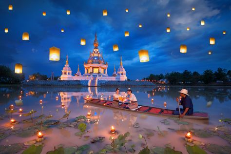 Thadingyut Festival Photo, Thailand Festivals, Vegetarian Festival, Thailand Honeymoon, Festival Guide, Songkran Festival, Thailand Holiday, Sky Lanterns, Koh Tao