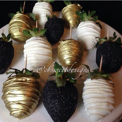 Black And Gold Dipped Strawberries, Black And Gold Pastries, Black And Gold 30th Birthday For Men, New Years Eve Strawberries, Black Gold And White Birthday Party, 50th Birthday Party Black And Gold, Black White And Gold Strawberries, Black Gold And White Bridal Shower Ideas, Black And Gold Birthday Treats