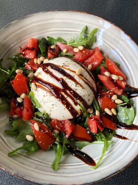 Burrata Salad, Healthy Food Motivation, Health Dinner Recipes, Food Goals, Food Is Fuel, Pine Nuts, Food Obsession, Healthy Meal Prep, Interesting Food Recipes