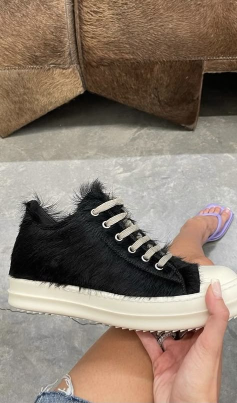 Aesthetic Pleasing, Rick Owens Shoes, Trendy Shoes Sneakers, Pretty Shoes Sneakers, Hype Shoes, Shoe Inspo, Girly Shoes, Swag Shoes, Sneakers Men Fashion