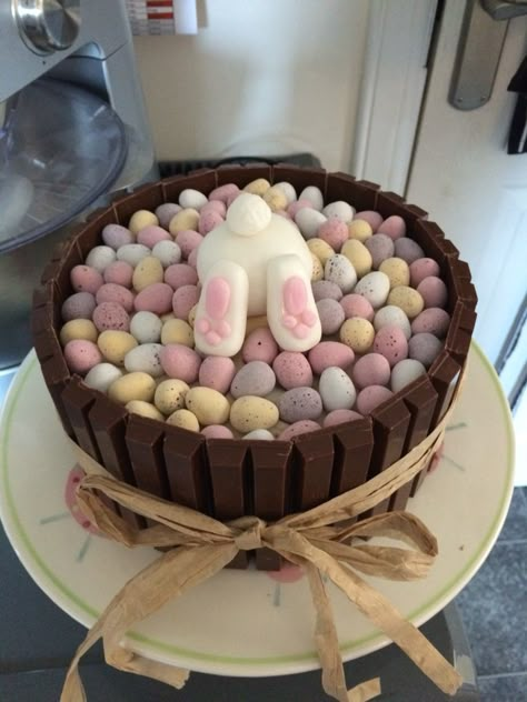 Easter Cake Chocolate, Bunny Easter Cake, Easter Cakes Easy, Easter Theme Birthday Cake, Easter Cake Ideas Easy, Easter Cake Ideas Creative, Easy Easter Cakes Ideas, Easter Theme Cake, Easter Cakes And Cupcakes