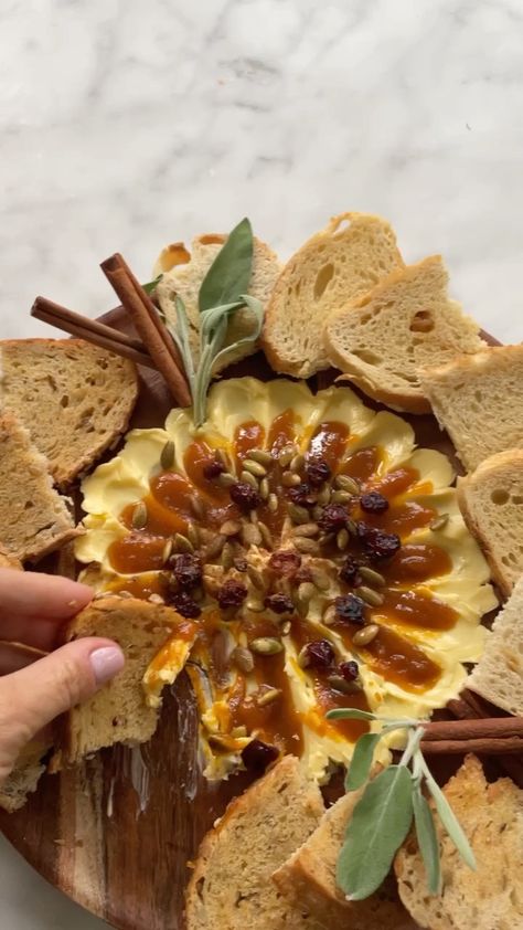 Boardful | Jenny Bostater on Instagram: "Jumping on this trend, because the only thing that comes close to cheese… is BUTTER! I am considering adding a SEASONAL butter board to my menu. This one is fall flavor PERFECTION! 🍁 My family just inhaled this and can’t stop talking about how good it was. What do YOU think?? Does a seasonal butter board belong on the Boardful menu?! 🤤 . . . . . . . . . . #butterboard #butter #cincy #cincinnati #cincyfoodie #cincyfood #fallvibes #fallbutterboard #... Fall Butter Board, Butter Boards, Butter Board, Food Appetizers, Pumpkin Butter, Party Platters, Bread Board, Cooking Class, Party Food Appetizers